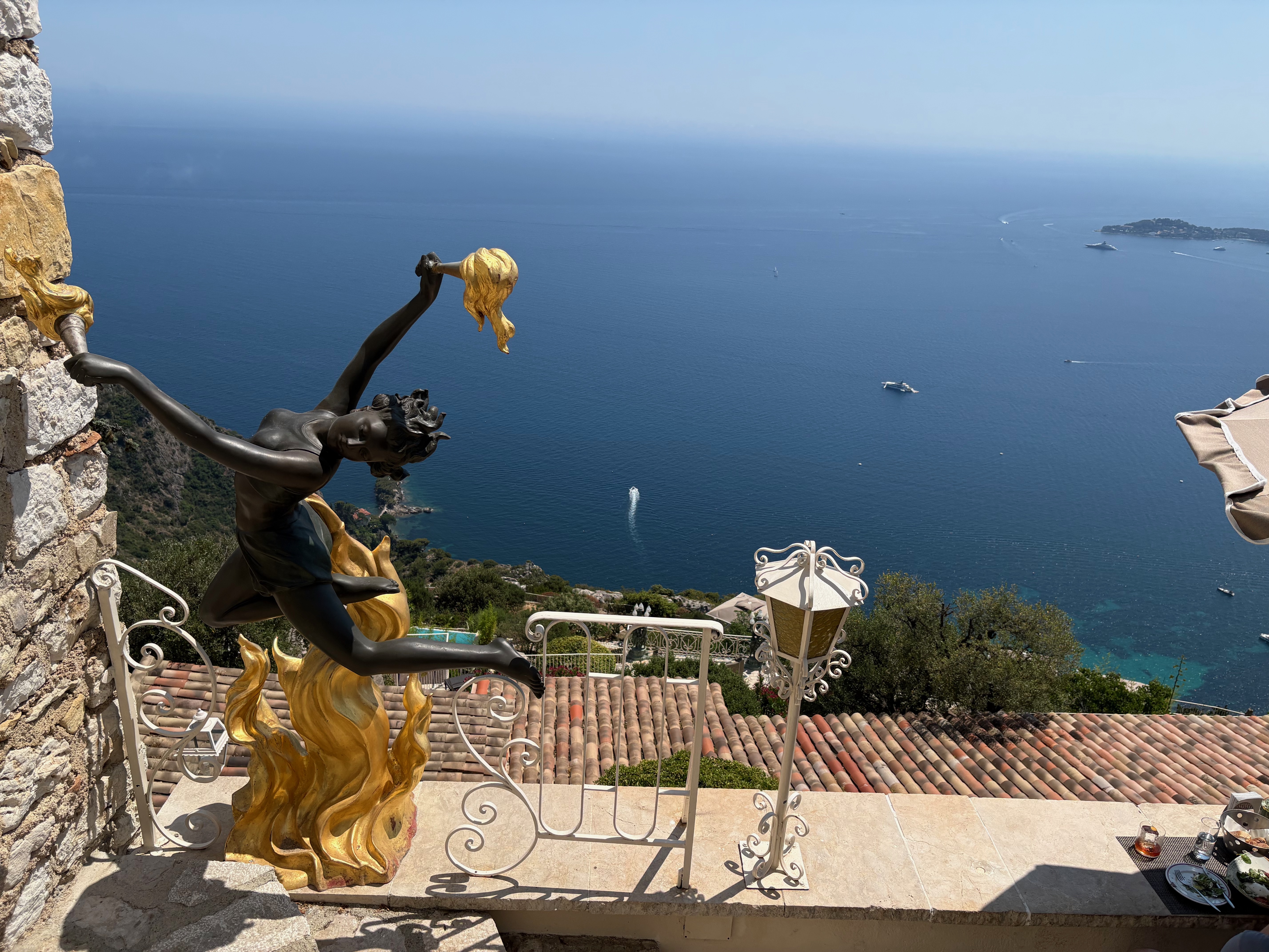 lookout onto the Mediterranean from restaurant at the top of the Chateau Chevre d’Or