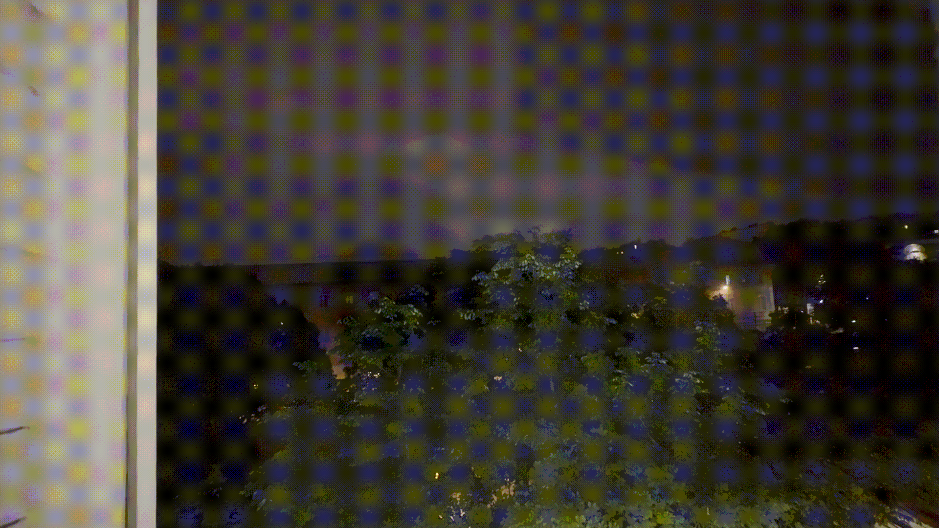 windstorm at night in Paris